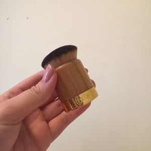 Buffer Brush || Tarte